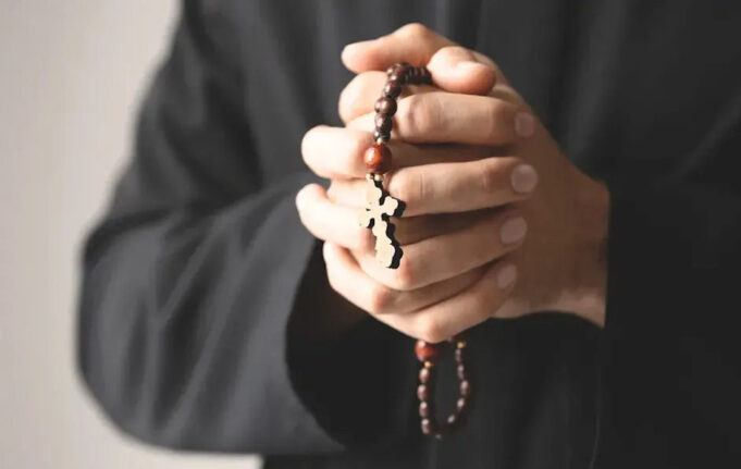 Detienen en Acámbaro a sacerdote acusado de abuso sexual - Periódico La ...