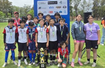 Atlas Degollado conquista la categoría Infantil de la Soccer Cup LP Atlas Degollado venció 2-0 a Mario’s Pizza y se coronó campeón Infantil 2013-2014 de la Soccer Cup LP.