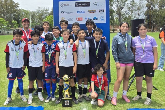 Atlas Degollado venció 2-0 a Mario’s Pizza y se coronó campeón Infantil 2013-2014 de la Soccer Cup LP.