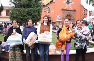 Caravana Jalo por las Mamás entrega 24 mil pañales en Paracho