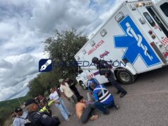 Mujer resulta grave tras derrapar en motocicleta