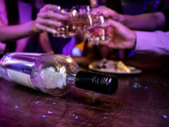 Les dieron alcohol adulterado en una fiesta de XV años; tres murieron y 11 están hospitalizados