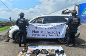 Aseguran camioneta y equipo táctico tras persecución policial en Zamora
