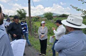 Melba Albavera concreta proyecto de agua potable para Los Guajes