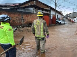 Intensa tromba y granizada colapsan Pátzcuaro