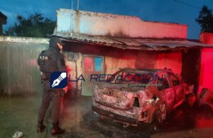 Incendian vehículo y allanan vivienda en Zamora