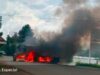 Purépechas y nahuas incendian vehículos durante protestas en Michoacán
