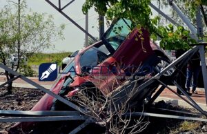 Un lesionado tras aparatoso accidente en el Libramiento Martí-Mercado
