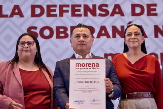 Melba Albavera respalda a Carlos Torres Piña y llama a la unidad de Morena en Michoacán