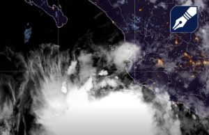 Rachel se convierte en huracán frente al Pacífico mexicano