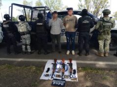 Detienen en Huanímaro a dos hombres de Abasolo con armas y presunta droga