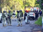 Localizan a dos hombres con quemaduras en huerta de aguacate en Uruapan; uno murió