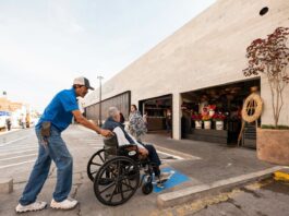 SAMUEL HIDALGO INAUGURA REMODELACIÓN DE LA FACHADA POSTERIOR DEL MERCADO “GILDARDO MAGAÑA”
