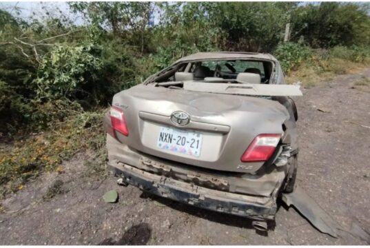 Familia sufre volcadura en la tramo La Piedad-Pénjamo; muere niño de 4 años